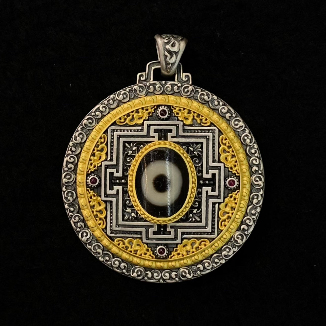 S925 Silver Pendant with an Exquisitely Inlaid Mandala-Engraved Dzi Bead