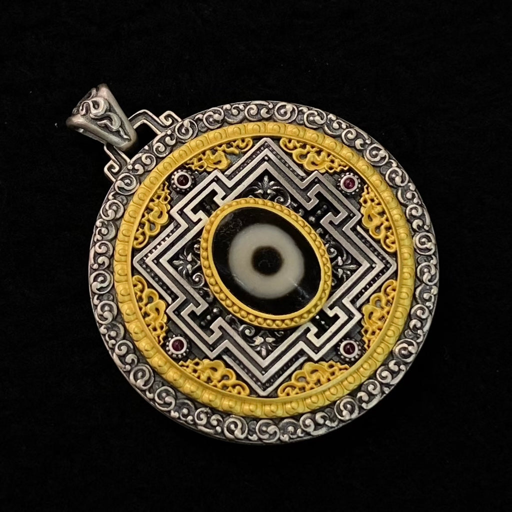 S925 Silver Pendant with an Exquisitely Inlaid Mandala-Engraved Dzi Bead