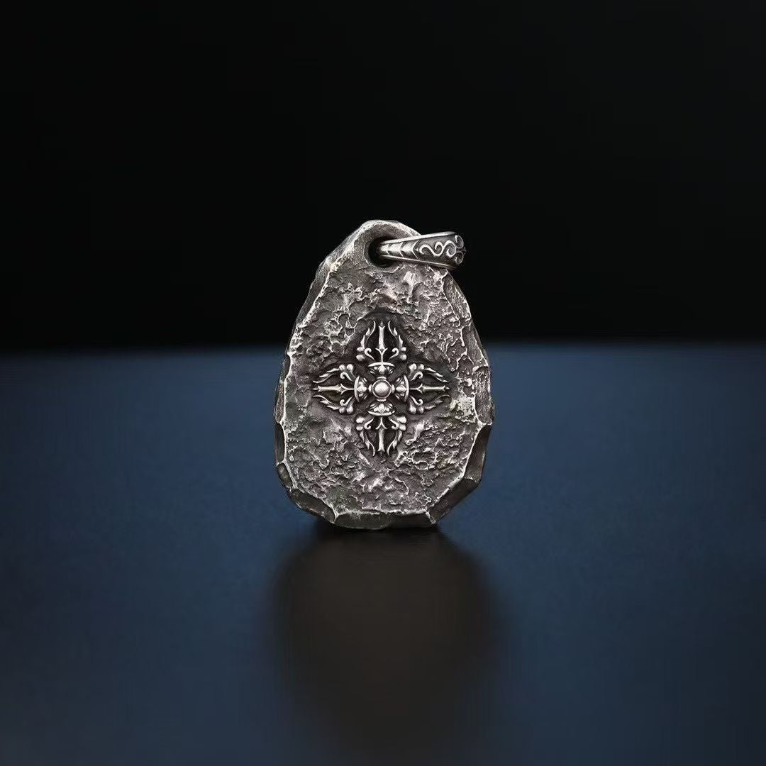 S925 Silver Pendant with an Exquisitely Inlaid Makara