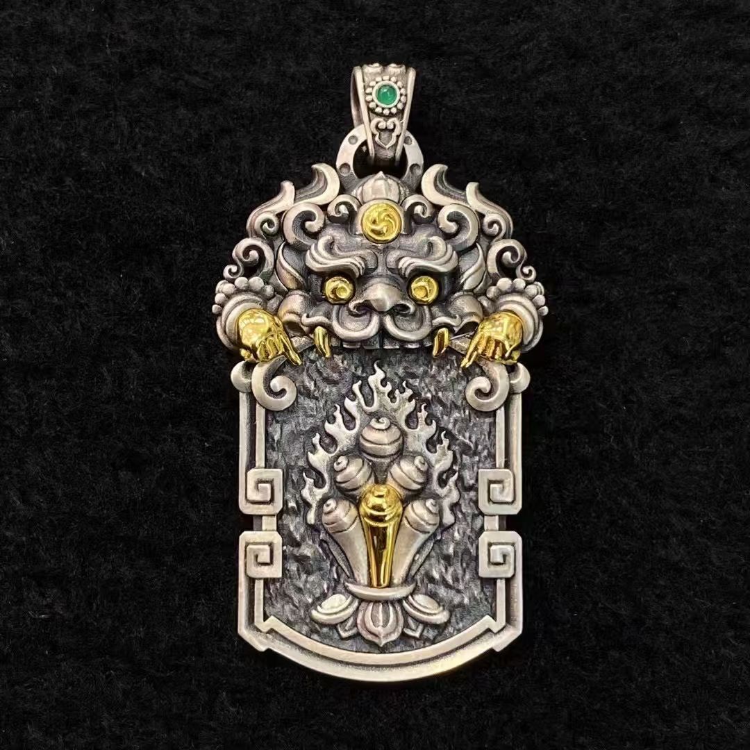 S925 Silver Pendant Exquisitely Inlaid with a Vajra Scorpion (Zipaka)